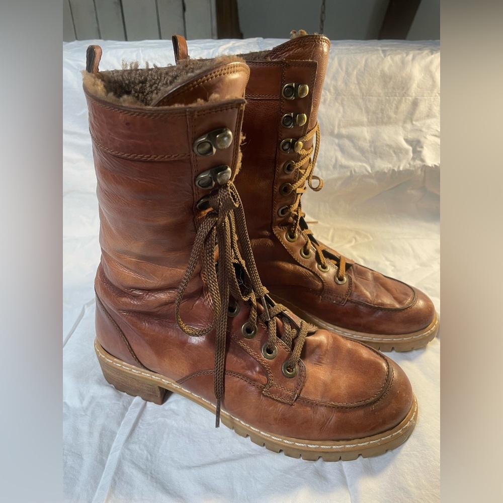 Stuart Weitzman Brown Leather Boots, women’s size 8 M.